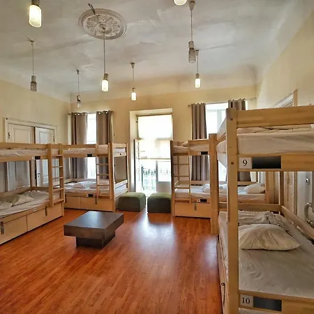 The Monks Bunk & Bar Hostel *