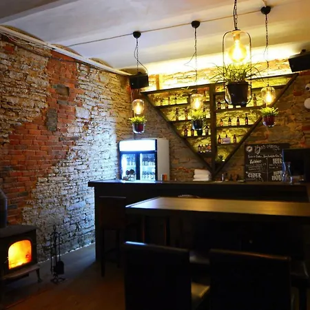 Хостел The Monks Bunk & Bar