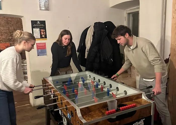 Albergue The Monks Bunk & Bar Talin