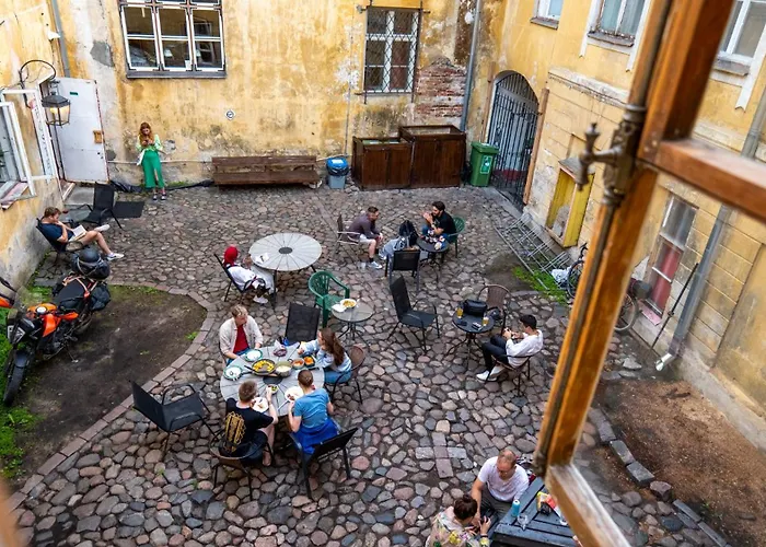 The Monks Bunk & Bar Albergue