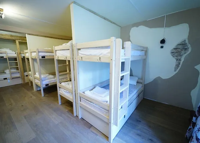 Albergue The Monks Bunk & Bar