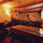 The Monks Bunk & Bar ホステル