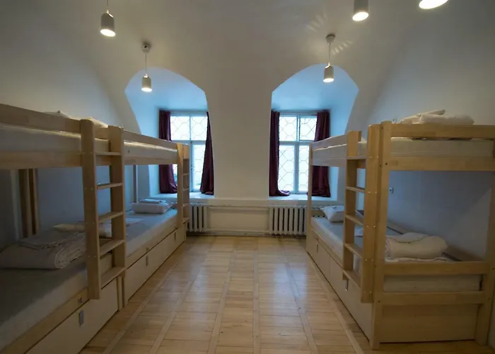 The Monks Bunk & Bar Hostal