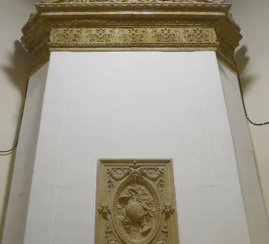 The Monks Bunk & Bar Hostal